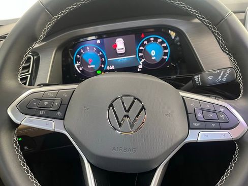 New 2026 Volkswagen Atlas Cross Sport SE image 19