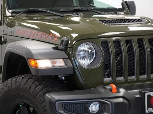 Used 2022 Jeep Gladiator Mojave w/ Cold Weather Group AWD/4WD image 9