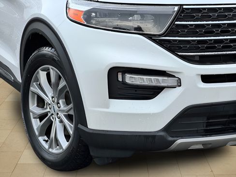 Used 2022 Ford Explorer XLT w/ Equipment Group 202A RWD image 39