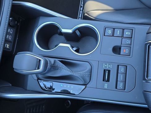 New 2026 Toyota Highlander XLE image 26