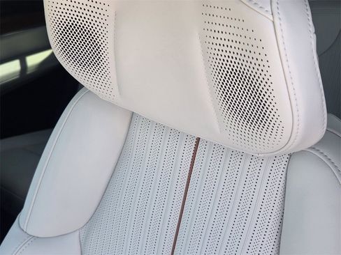 New 2026 Cadillac Vistiq Sport w/ LPO, Floor Liner Package image 16