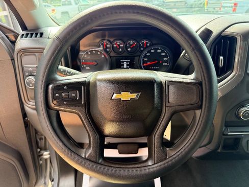 Used 2020 Chevrolet Silverado 1500 Custom w/ Infotainment Package RWD image 21