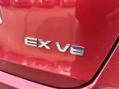 Used 2018 Kia Sorento EX image 6