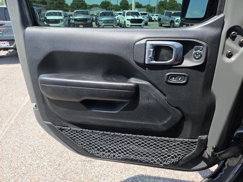 Used 2021 Jeep Gladiator Mojave AWD/4WD image 19