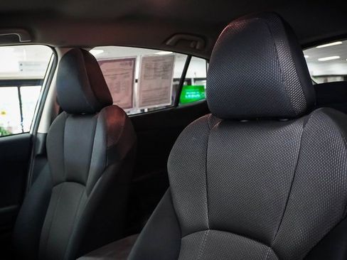 Used 2019 Subaru Crosstrek 2.0i image 9