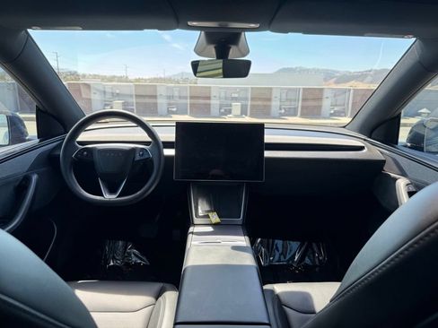 Used 2026 Tesla Model Y Long Range AWD/4WD image 15