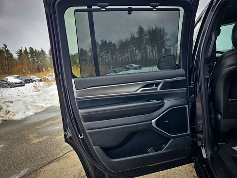 New 2026 Jeep Grand Wagoneer Limited image 33