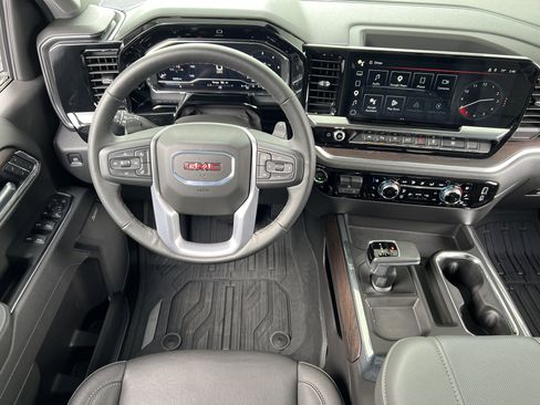 Used 2025 GMC Sierra 1500 SLT w/ SLT Premium Package AWD/4WD image 31
