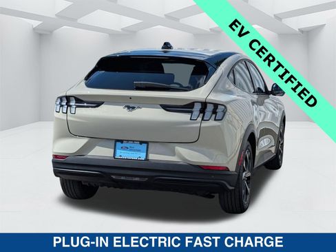 Certified 2025 Ford Mustang Mach-E Select w/ Comfort Package Lite image 4