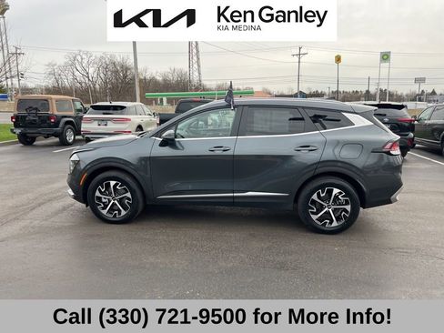 Certified 2024 Kia Sportage EX image 16