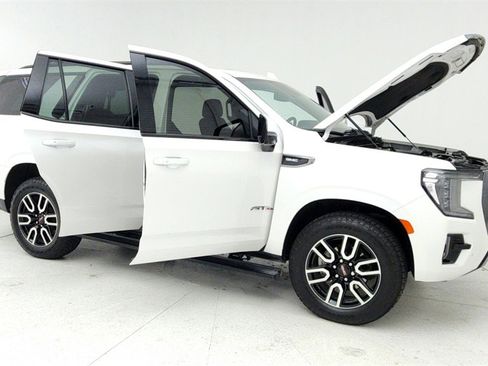 Used 2023 GMC Yukon AT4 w/ Technology Package image 13