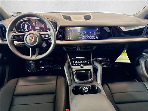 Used 2026 Porsche Cayenne AWD/4WD image 20