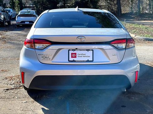Used 2023 Toyota Corolla LE image 4
