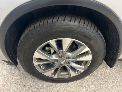 Used 2017 Nissan Murano S w/ Navigation Package AWD/4WD image 12