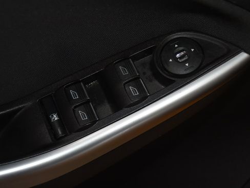 Used 2013 Ford Focus ST FWD image 23