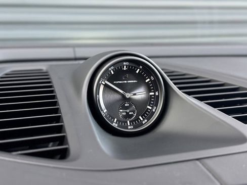 New 2025 Porsche Macan Turbo Electric image 25