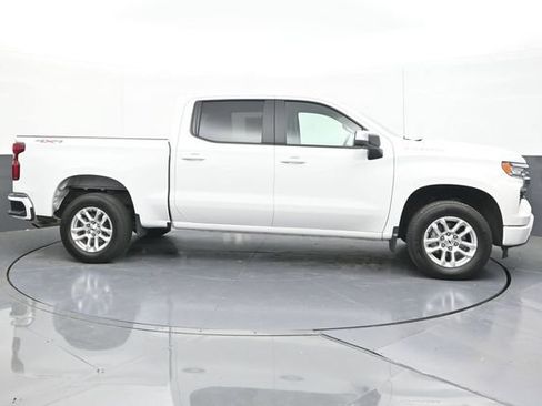 Used 2026 Chevrolet Silverado 1500 RST AWD/4WD image 17