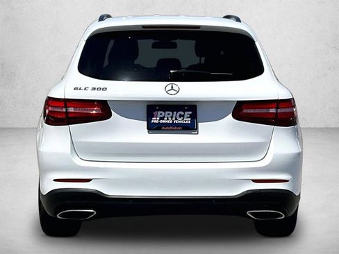 Used 2019 Mercedes-Benz GLC 300 image 4