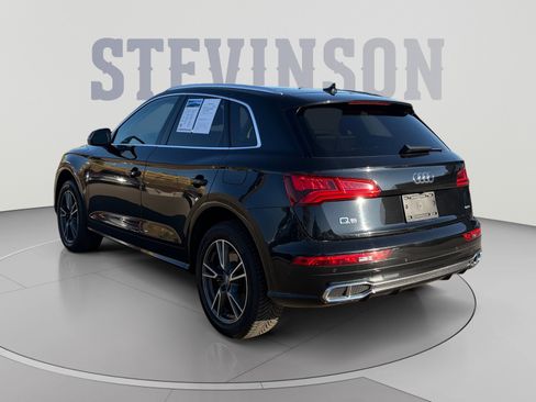 Used 2020 Audi Q5 e Premium Plus w/ Premium Plus Package AWD/4WD image 3