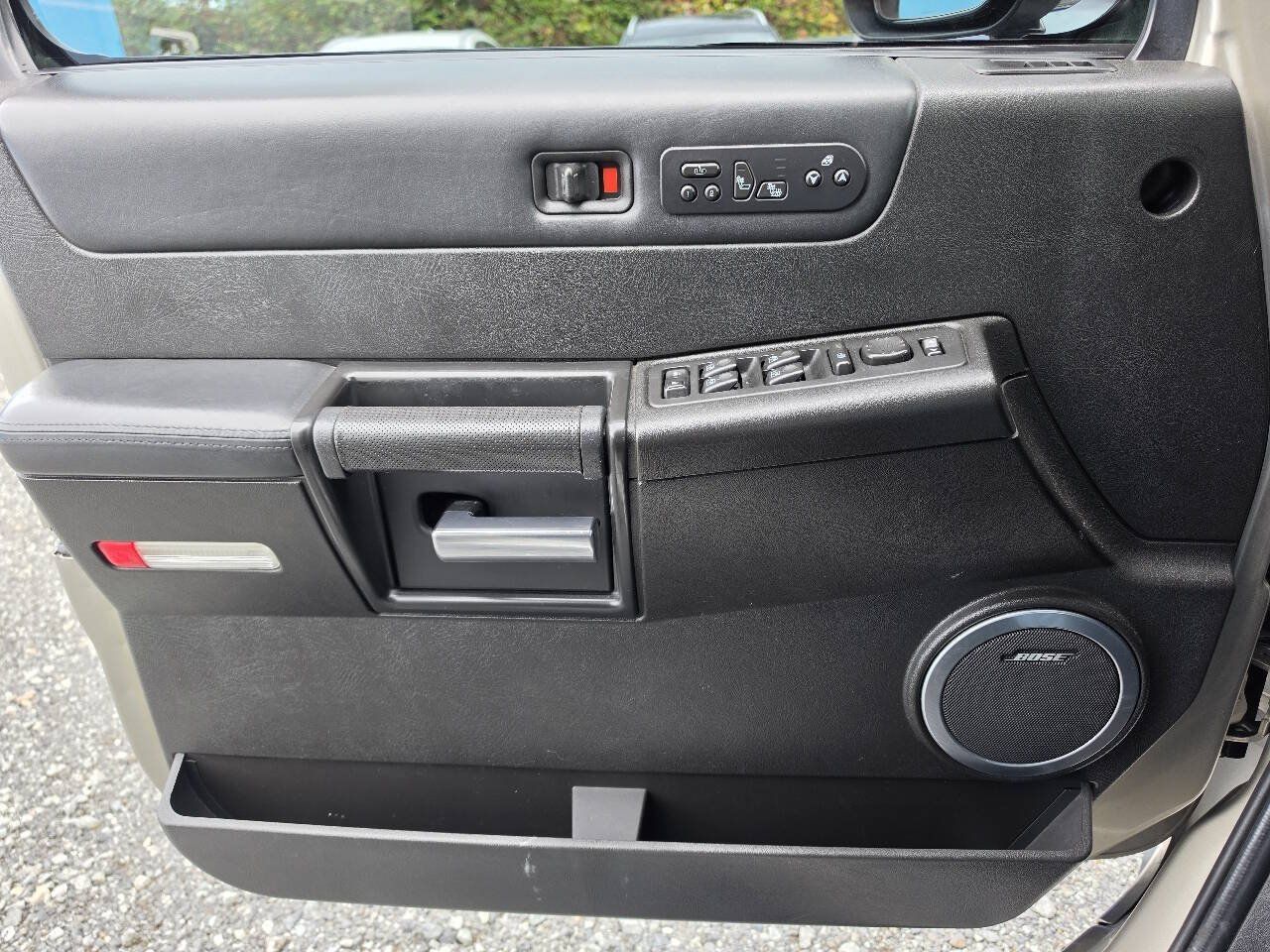 Used 2005 HUMMER H2 w/ Preferred Equipment Group AWD/4WD image 23