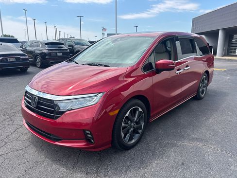 Used 2022 Honda Odyssey Elite image 3