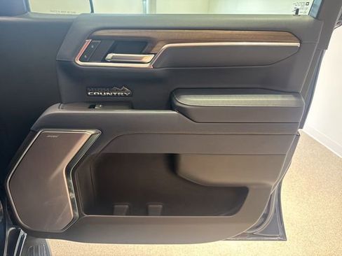 Certified 2022 Chevrolet Silverado 1500 High Country w/ Technology Package image 15