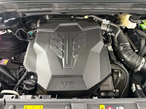 Used 2025 Kia Carnival EX FWD image 37