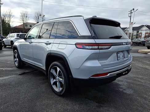 Certified 2025 Jeep Grand Cherokee Limited w/ Trailer Tow Package image 7