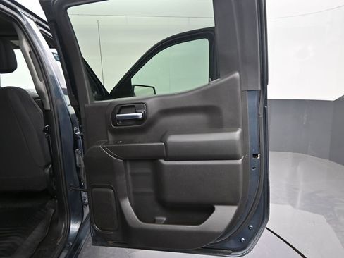 Used 2020 Chevrolet Silverado 1500 Custom w/ Custom Value Package AWD/4WD image 33