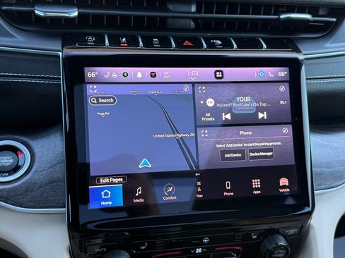 Used 2024 Jeep Grand Cherokee L Limited image 26