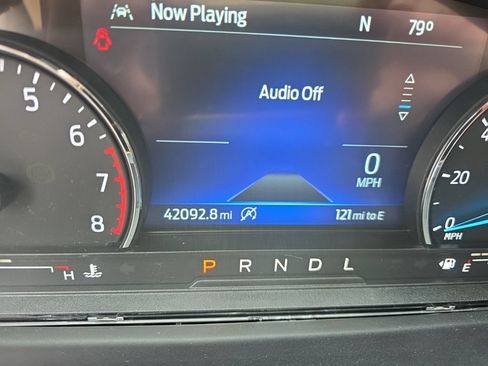 Used 2021 Ford Explorer XLT AWD/4WD image 12