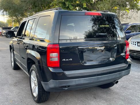 Used 2013 Jeep Patriot Latitude w/ Sun/Sound Group image 9