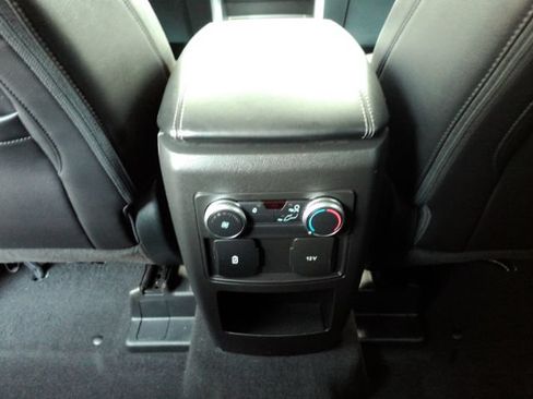 Used 2021 Ford Explorer XLT w/ Equipment Group 202A AWD/4WD image 27
