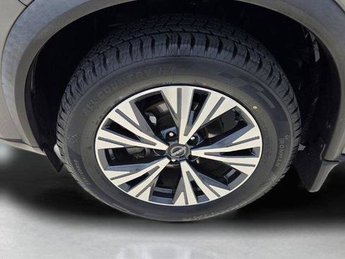 Used 2022 Nissan Rogue SV AWD/4WD image 9
