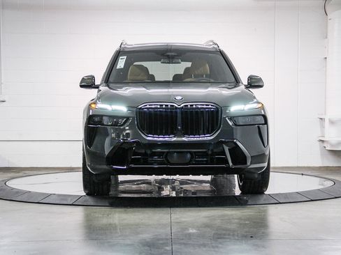 New 2026 BMW X7 xDrive40i w/ M Sport Package image 2