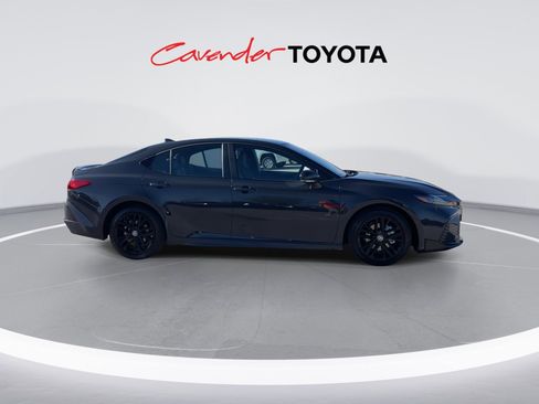 Used 2026 Toyota Camry SE w/ Convenience Package image 9