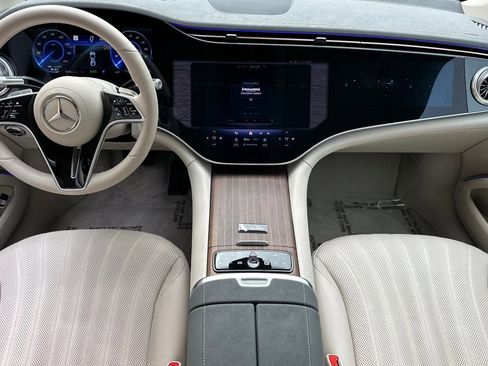 Certified 2023 Mercedes-Benz EQS 580 4MATIC Sedan image 17