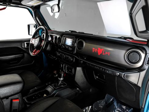 Used 2019 Jeep Wrangler Sport AWD/4WD image 10