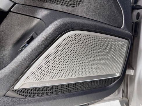 Used 2022 Audi RS 6 AWD/4WD image 9