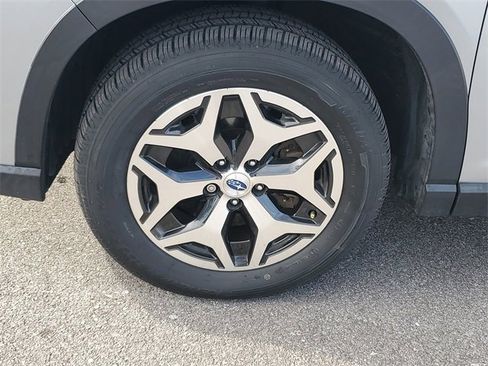 Used 2022 Subaru Forester Premium image 34