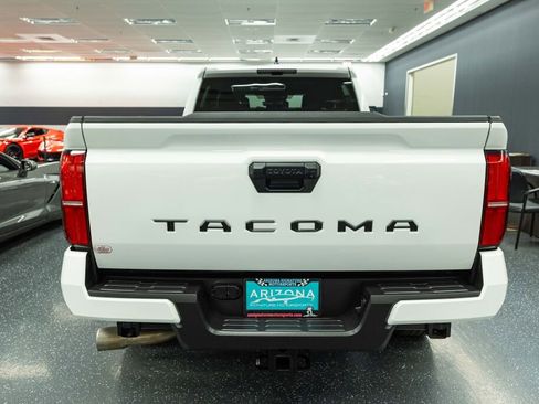 Used 2024 Toyota Tacoma TRD Sport image 6