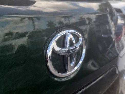 Used 2023 Toyota Corolla Cross XLE AWD/4WD image 5