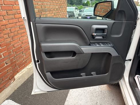 Used 2018 Chevrolet Silverado 1500 LT w/ All Star Edition AWD/4WD image 33