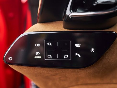 Used 2023 Ferrari Roma image 49