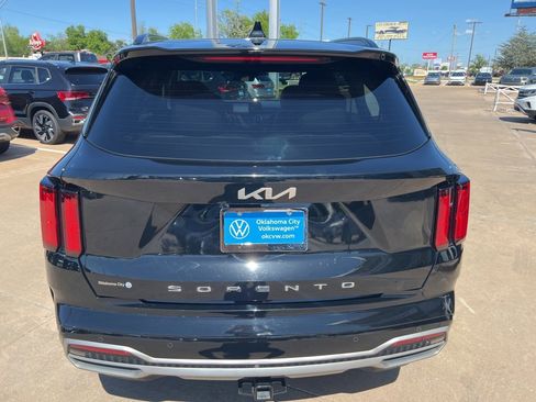 Used 2022 Kia Sorento SX image 6
