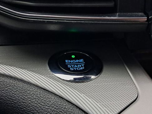 Used 2021 Ford Explorer XLT w/ Equipment Group 202A image 19