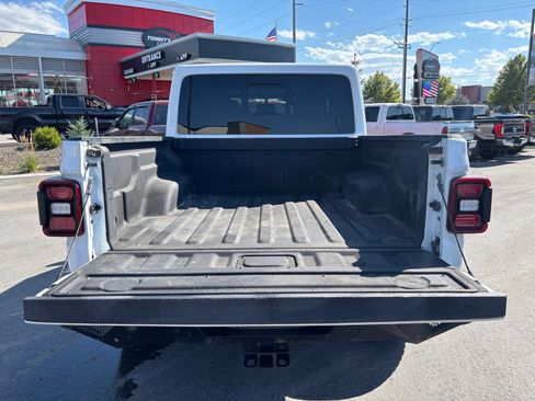 Used 2022 Jeep Gladiator Rubicon w/ LED Lighting Group AWD/4WD image 11