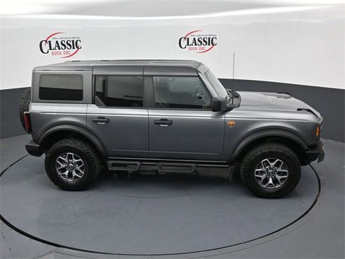 Used 2024 Ford Bronco Badlands image 21