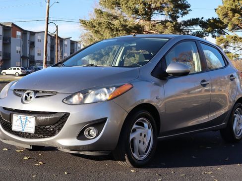 Used 2012 MAZDA MAZDA2 Touring image 11