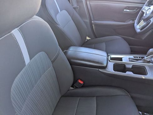 Certified 2025 Nissan Sentra SV image 10